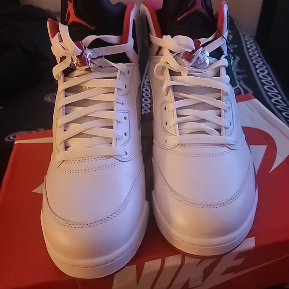 Jordan5 Retro Fire Red Black Tongue